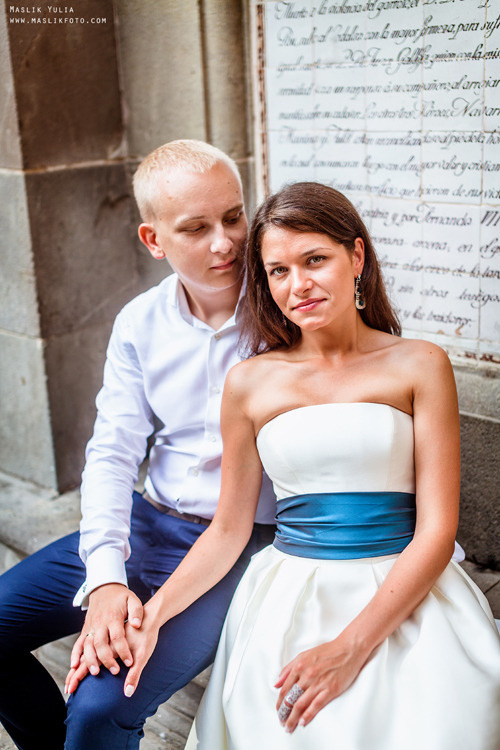 Elegante paseo fotográfico de boda. Fotógrafo en Barcelona  Maslik Yulia
