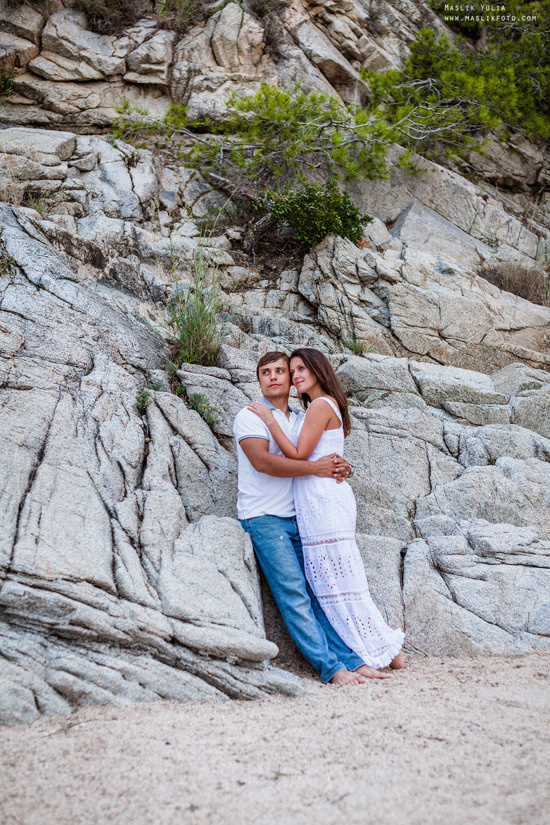 Sesión de fotos de mar en Tossa de Mar. Fotógrafo en Barcelona  Maslik Yulia