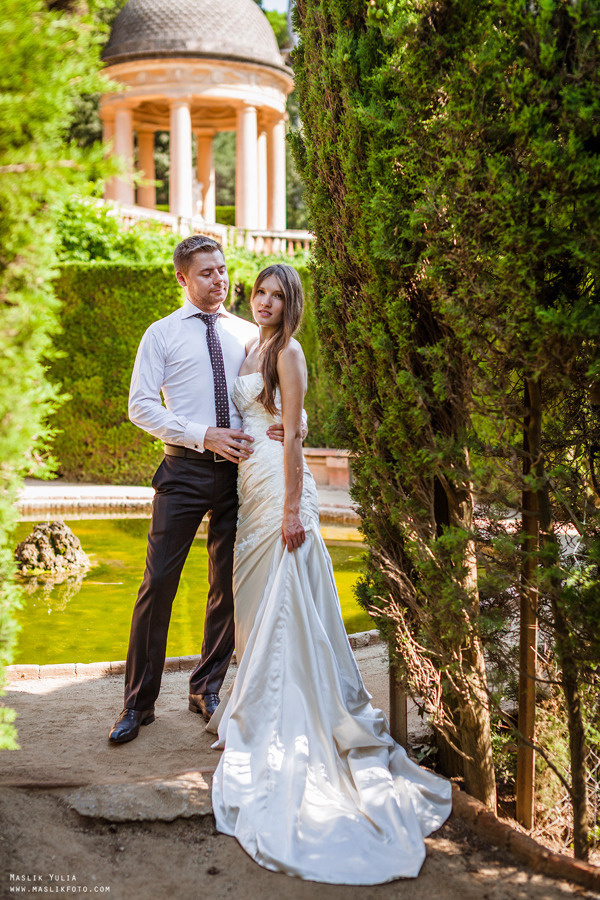 Sesión de fotos de boda en Barcelona en el Parque Laberinto. Fotógrafo en Barcelona  Maslik Yulia