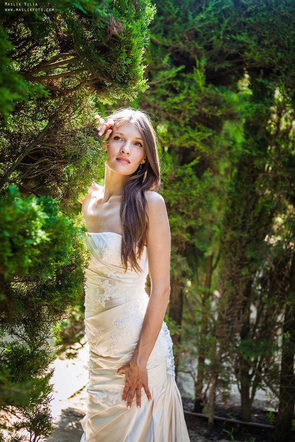Sesión de fotos de boda en Barcelona en el Parque Laberinto. Fotógrafo en Barcelona  Maslik Yulia