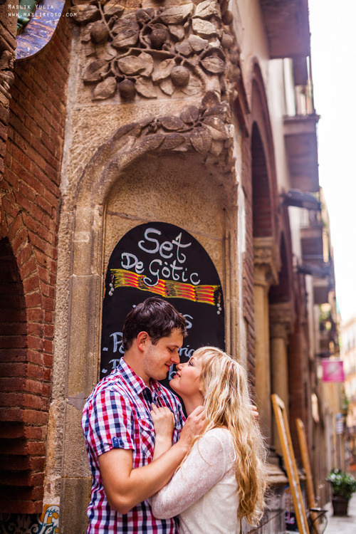 Romántica sesión de fotos en Barcelona. Fotógrafo en Barcelona  Maslik Yulia