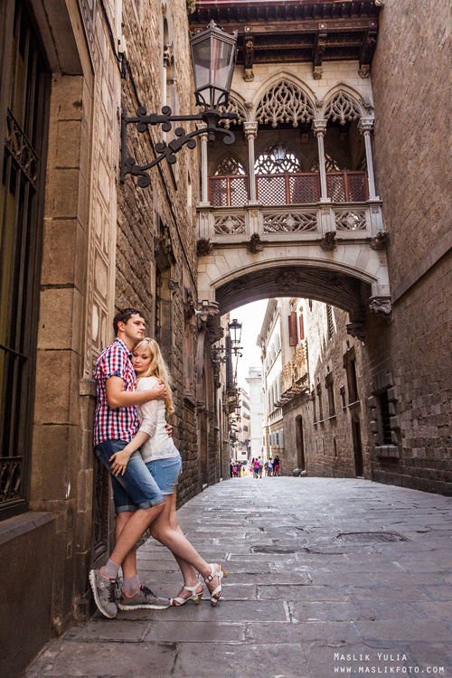 Romántica sesión de fotos en Barcelona. Fotógrafo en Barcelona  Maslik Yulia