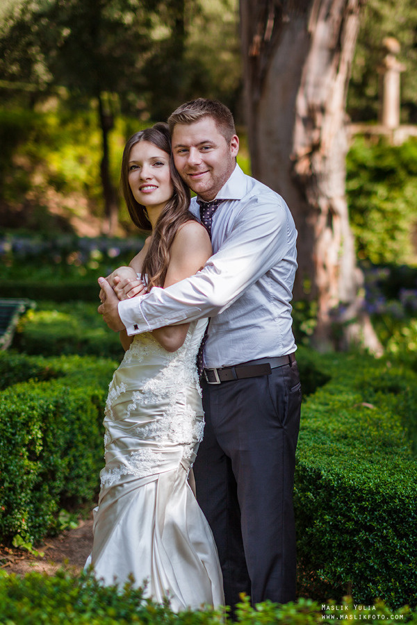 Sesión de fotos de boda en Barcelona en el Parque Laberinto. Fotógrafo en Barcelona  Maslik Yulia