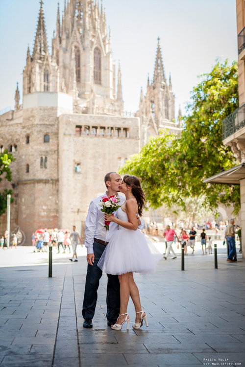 Luna de miel en barcelona. Fotógrafo en Barcelona  Maslik Yulia