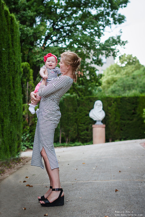 Семейная фотосессия в Барселоне в  парке Лабиринт. Фотограф в Барселоне Испании Маслик Юлия