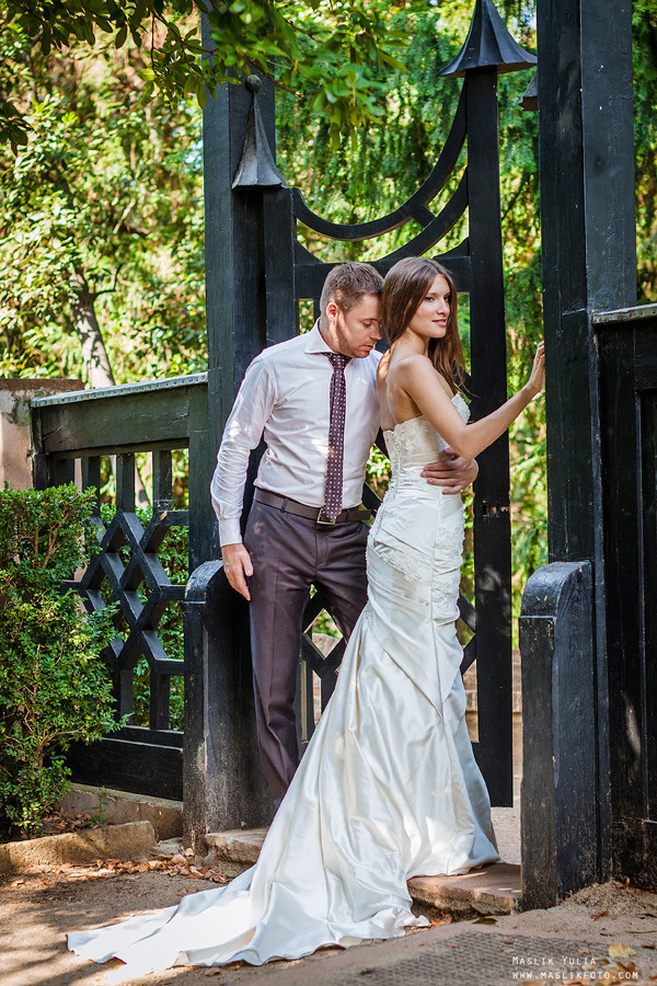 Sesión de fotos de boda en Barcelona en el Parque Laberinto. Fotógrafo en Barcelona  Maslik Yulia