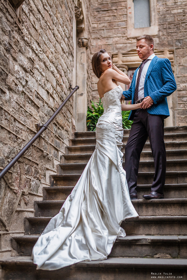 Sesión de fotos de boda en Barcelona en el Parque Laberinto. Fotógrafo en Barcelona  Maslik Yulia