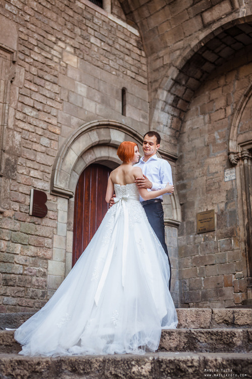 Soleada sesión de fotos en Barcelona. Fotógrafo en Barcelona  Maslik Yulia