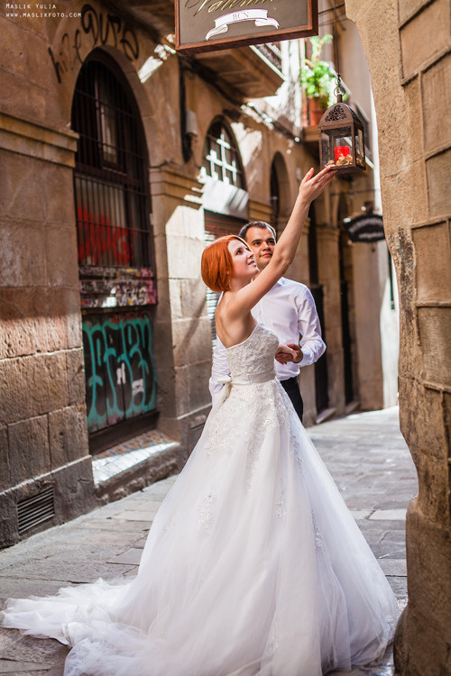 Soleada sesión de fotos en Barcelona. Fotógrafo en Barcelona  Maslik Yulia