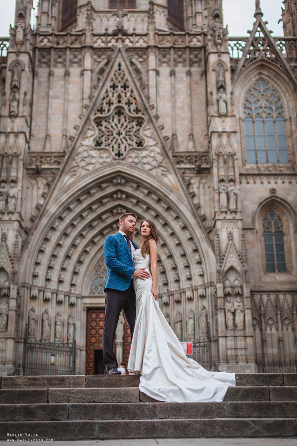 Sesión de fotos de boda en Barcelona en el Parque Laberinto. Fotógrafo en Barcelona  Maslik Yulia