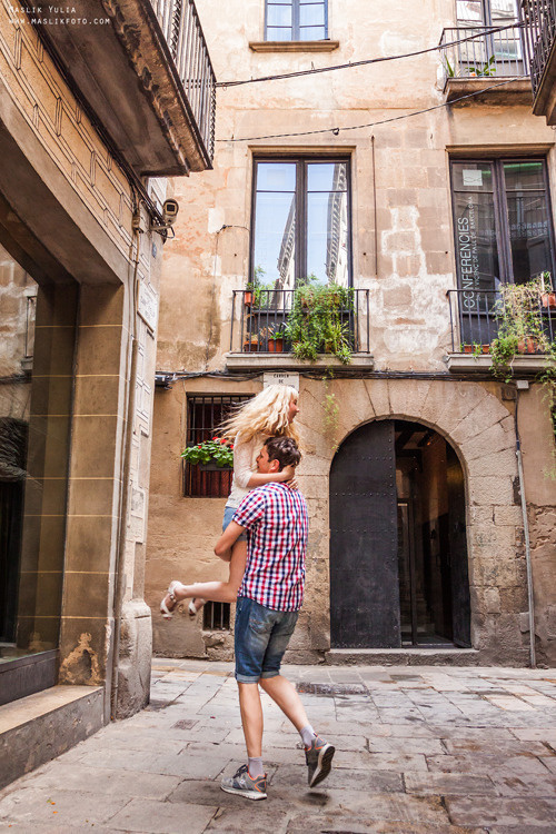 Romántica sesión de fotos en Barcelona. Fotógrafo en Barcelona  Maslik Yulia