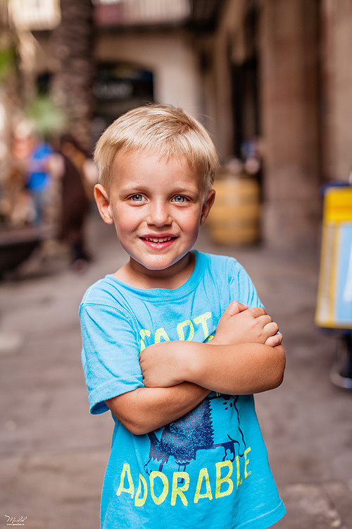 Perky sesión de fotos familiares en Barcelona. Fotógrafo en Barcelona  Maslik Yulia