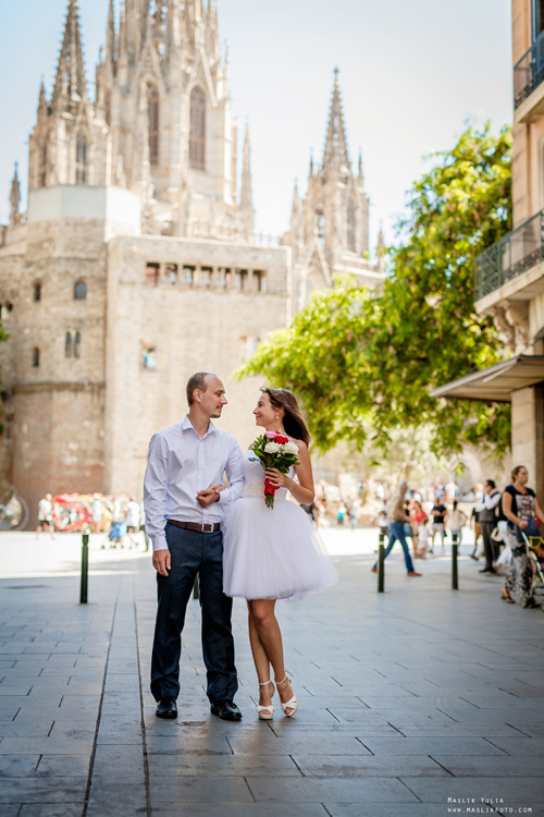 Luna de miel en barcelona. Fotógrafo en Barcelona  Maslik Yulia