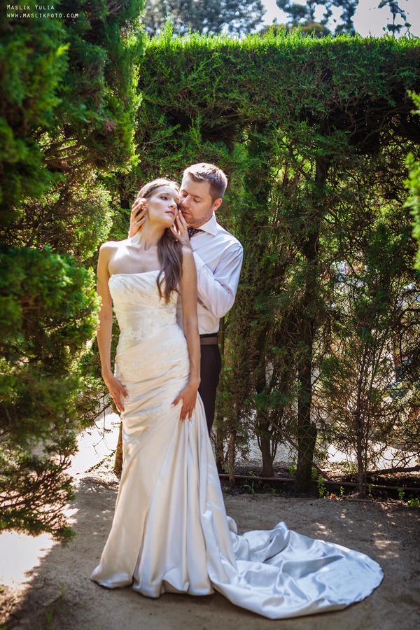 Sesión de fotos de boda en Barcelona en el Parque Laberinto. Fotógrafo en Barcelona  Maslik Yulia