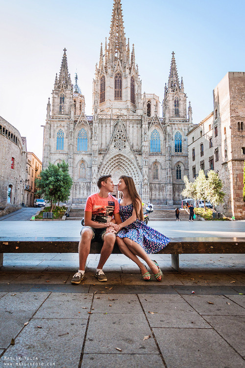 Barcelona morning walk. Photographer in Barcelona Spain Maslik Yulia