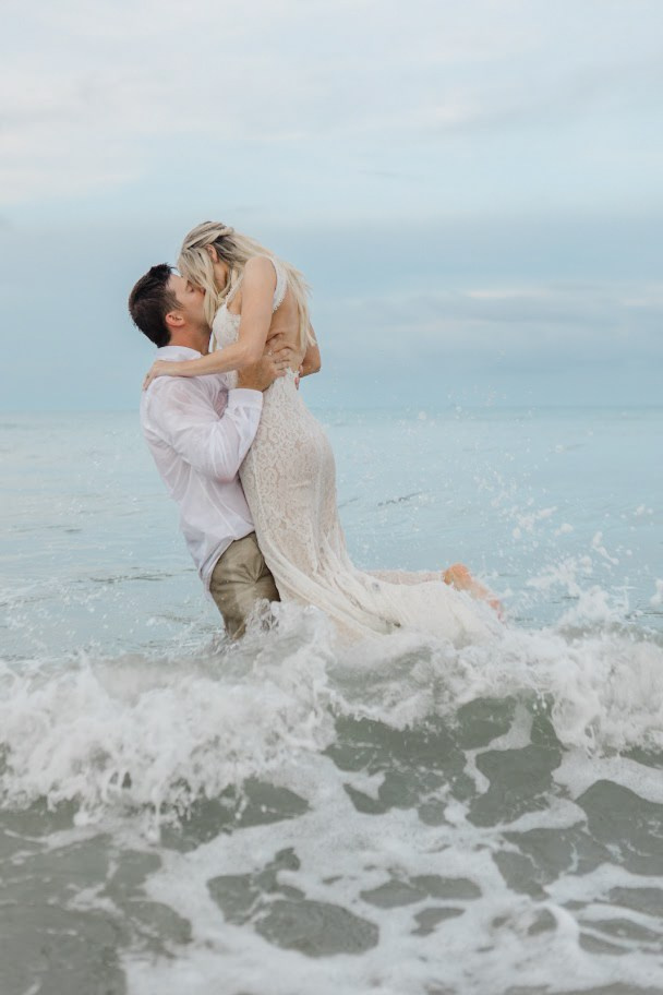 My name is Kate and I am family and wedding photographer