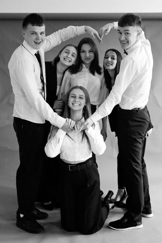 poze grup liceu Moldovaгрупповое фото лицей Молдоваfoto clasă Chișinăuфото класса Кишиневpoze colegi absolvireвыпускной класс фотоalbum grup școlar Moldovaгрупповой альбом Молдоваpoze promoție liceu