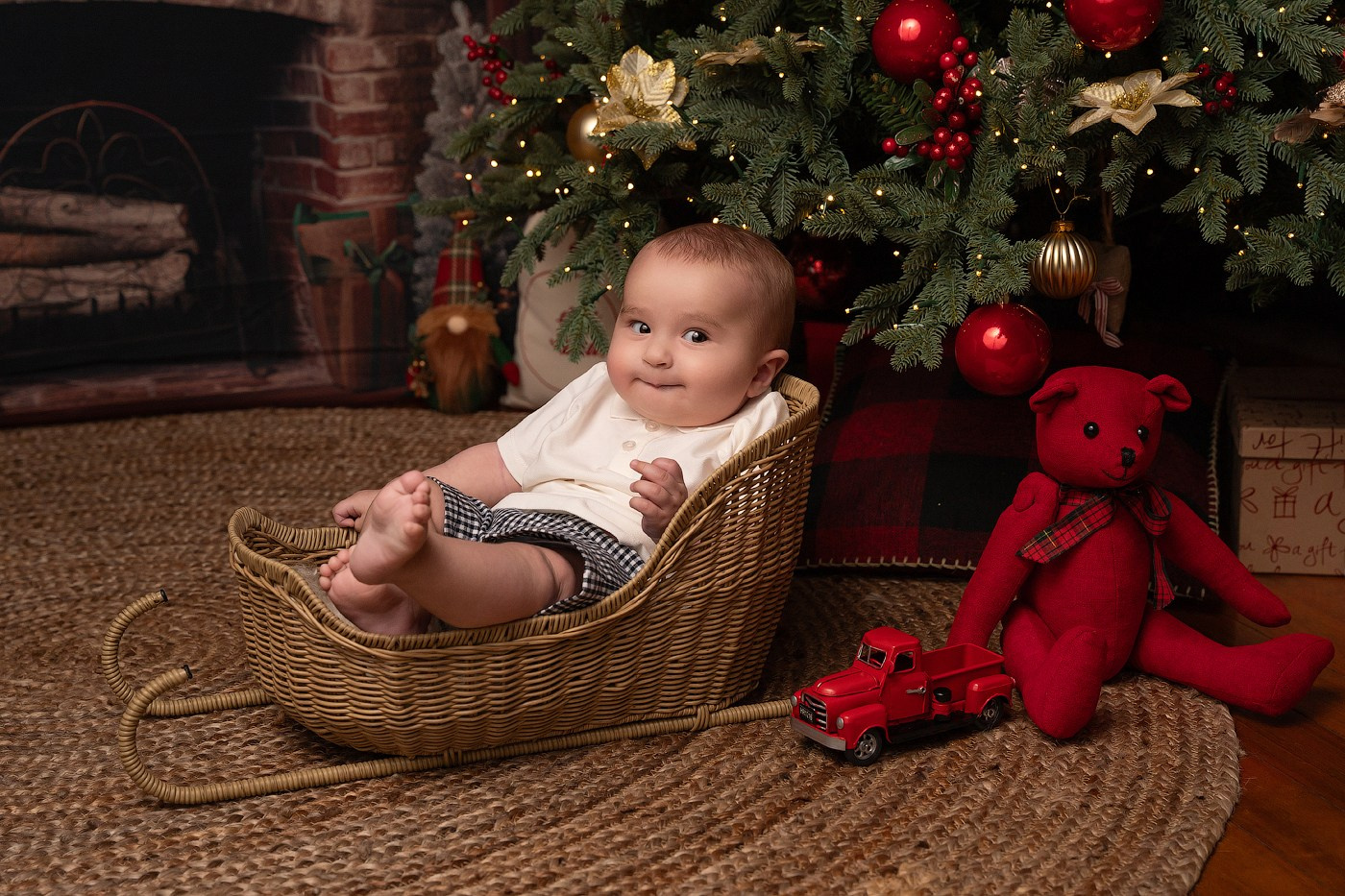 Christmas mini sessions 2025| Sydney. Newborn and family photographer. Hills District. Sydney