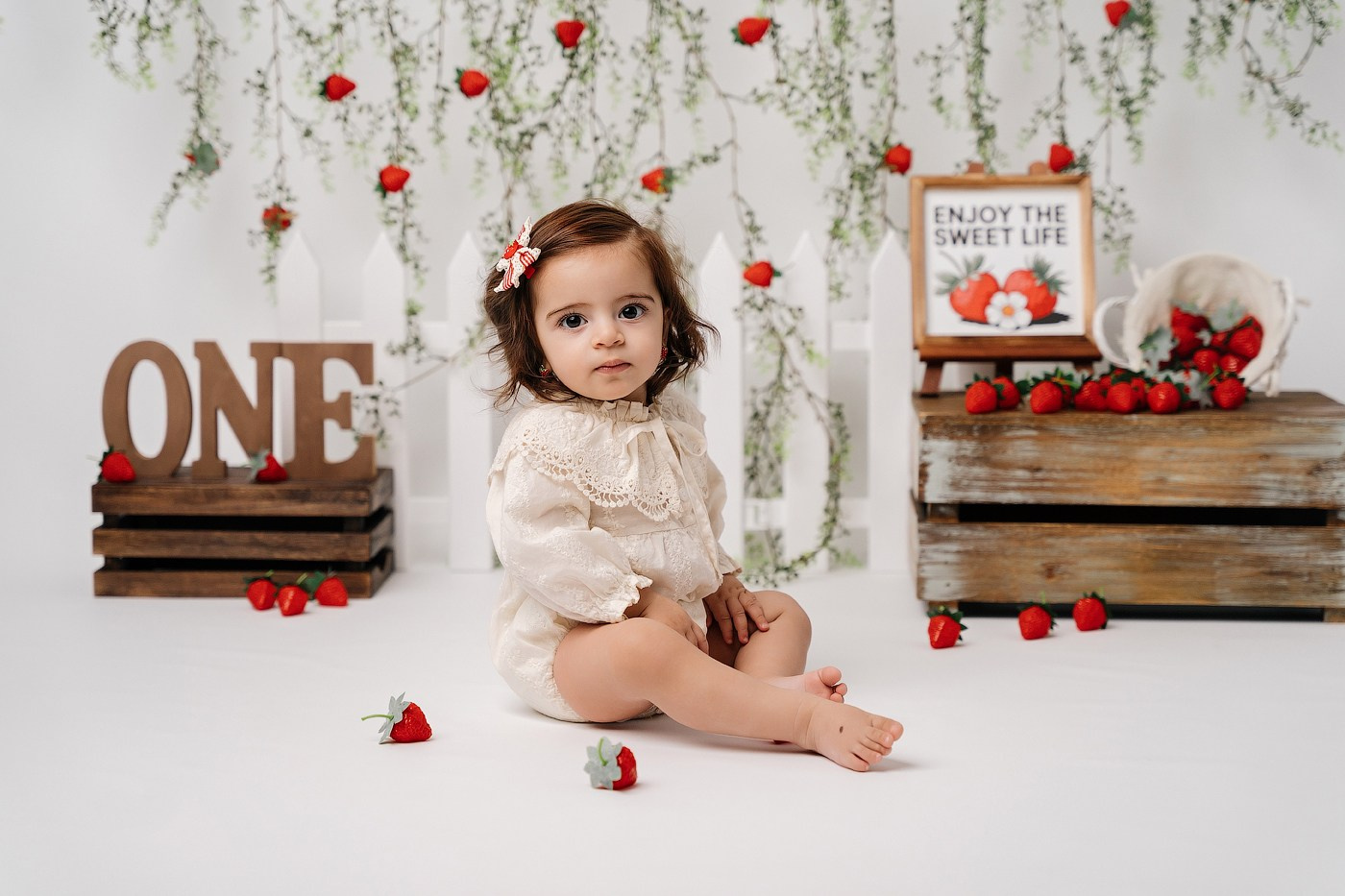 Cake smash session price guide. Newborn and family photographer. Hills District. Sydney