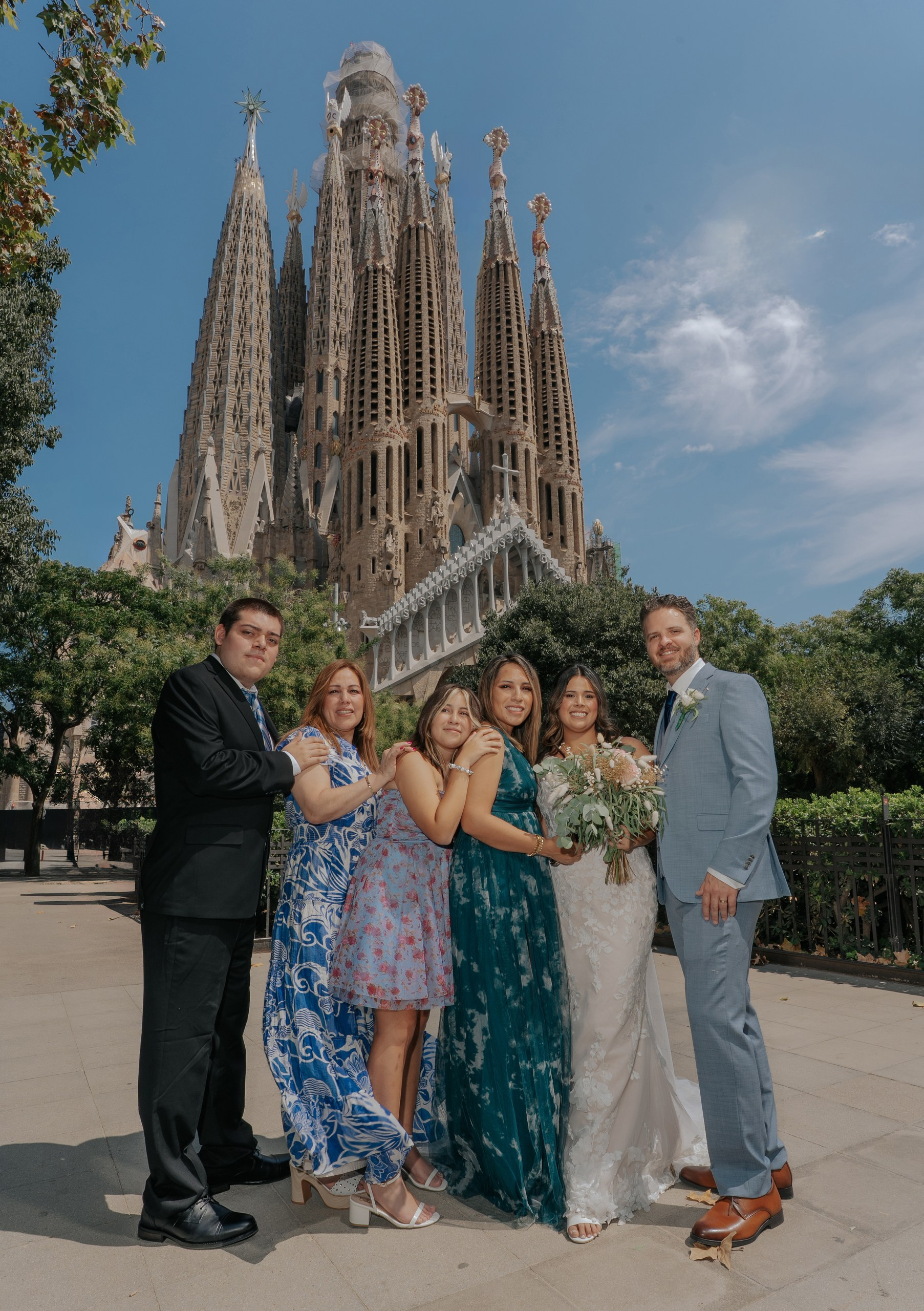 DiaFoto Barcelona Wedding Photoshoot | Barcelona Wedding Photographer. DiaFoto — Wow Photographer in Barcelona | Premium Barcelona Photoshoot Experience