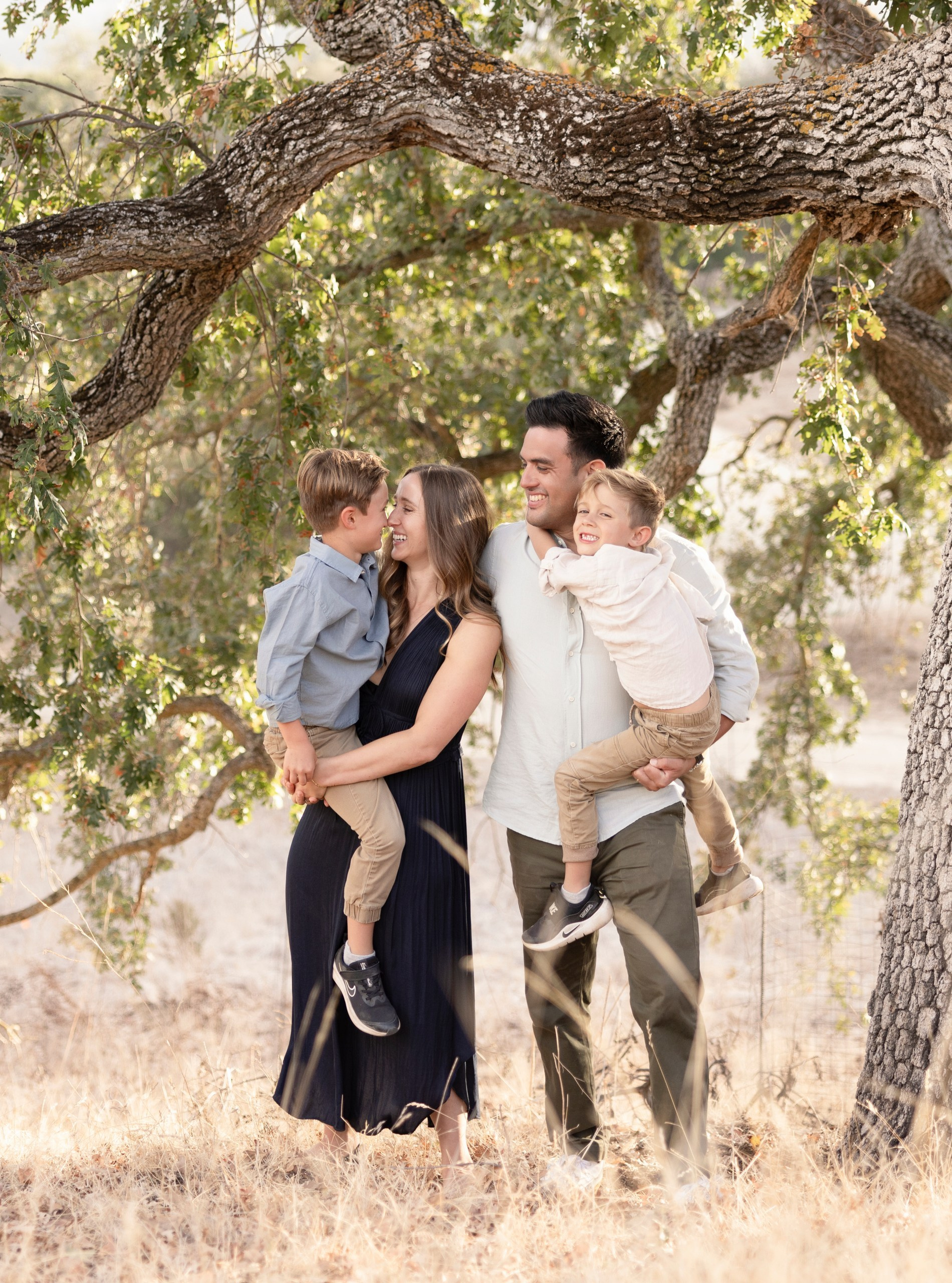 An Evening in Gold (Classic Family Session). Levantera Photo San Francisco Bay Area Photographer Natalia