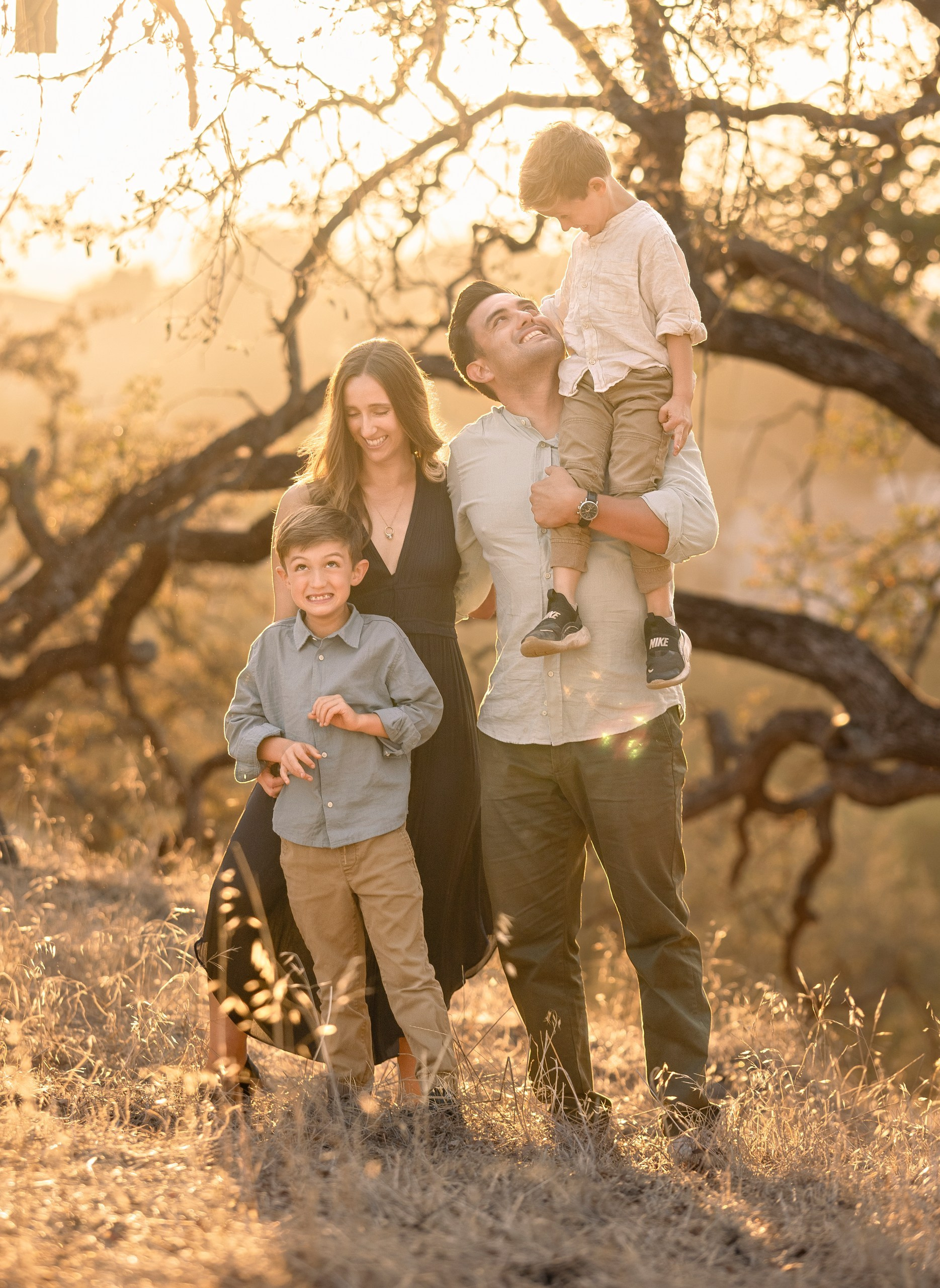 An Evening in Gold (Classic Family Session). Levantera Photo San Francisco Bay Area Photographer Natalia