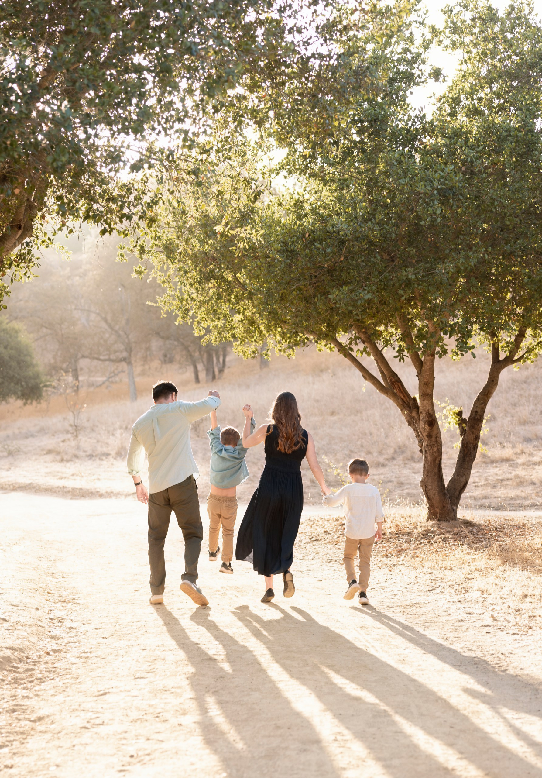 An Evening in Gold (Classic Family Session). Levantera Photo San Francisco Bay Area Photographer Natalia