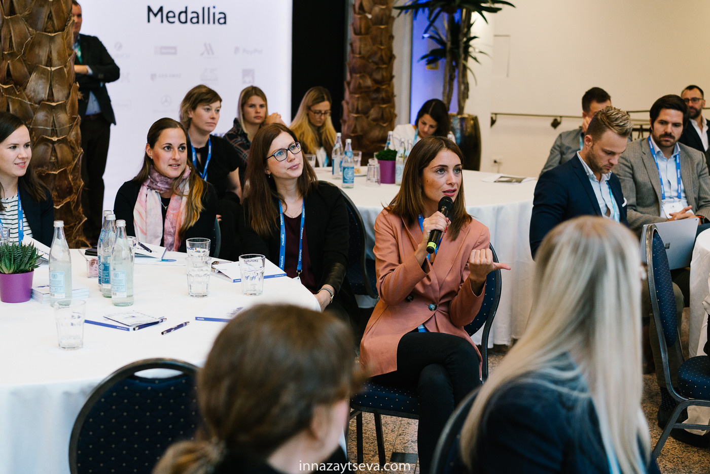 Eventfotograf in Augsburg: Messen, Konferenzen und Firmenevents. Inna Zaytseva Photography | Fotografin in München | Content Creation