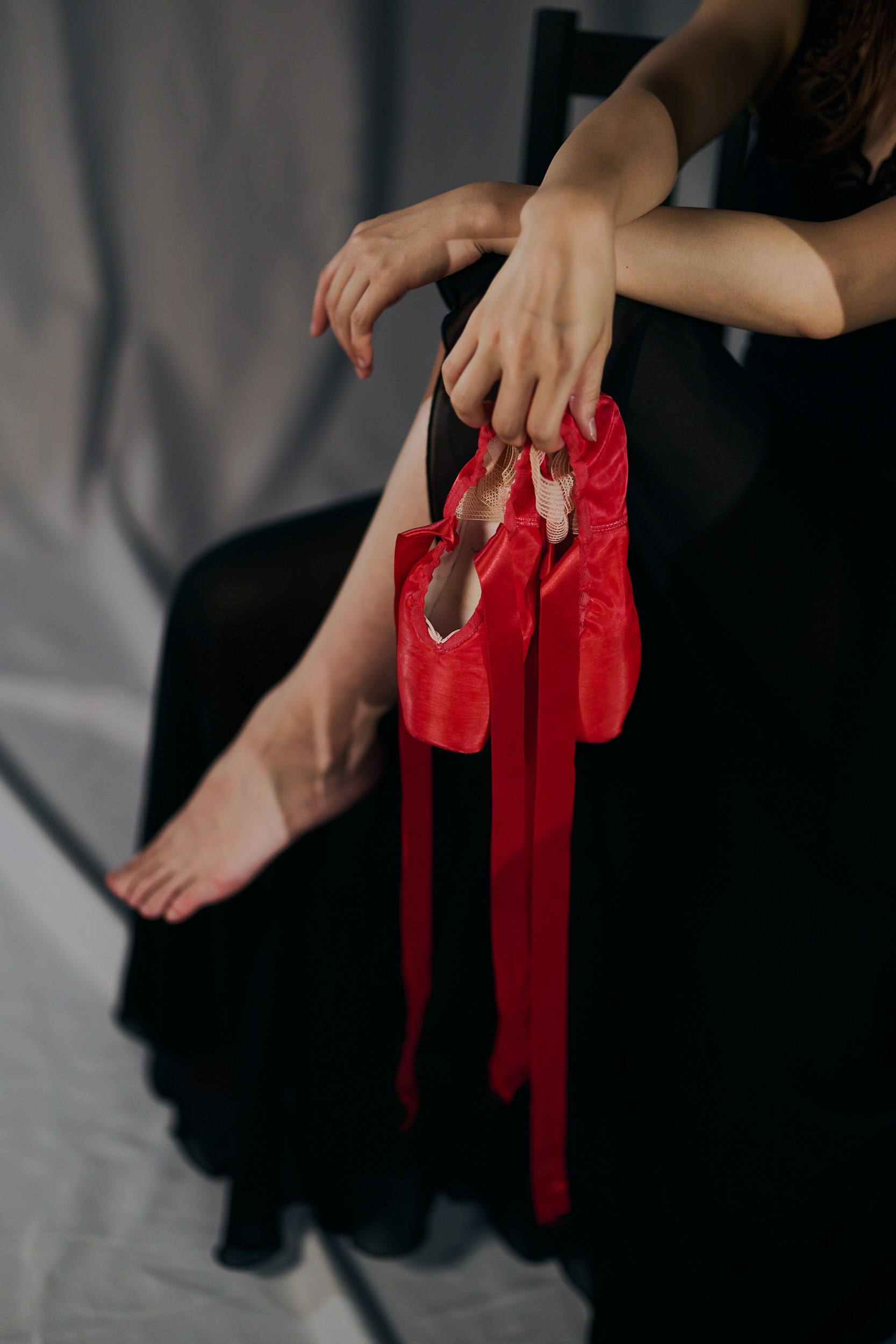 RED SHOES. MT