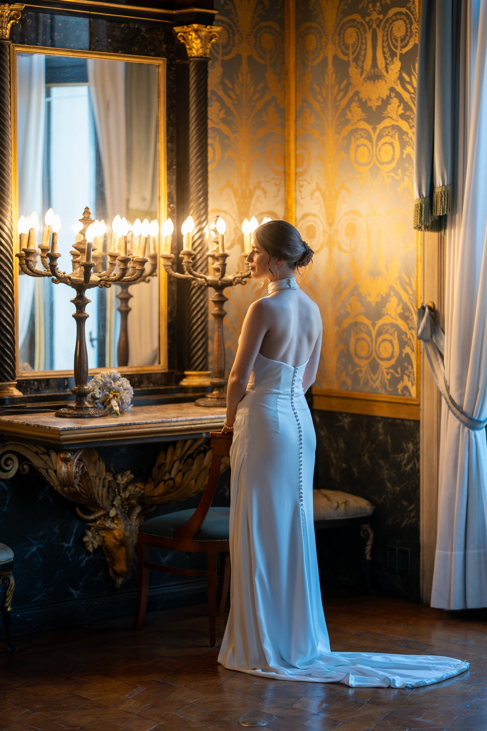 Wedding at Caffè Pedrocchi, Padua. El Velo Blanco I Wedding Photographers