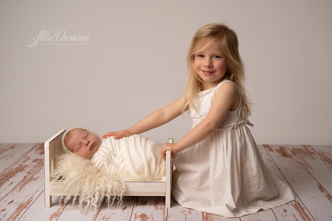 Newborn session price guide. Newborn and family photographer. Hills District. Sydney