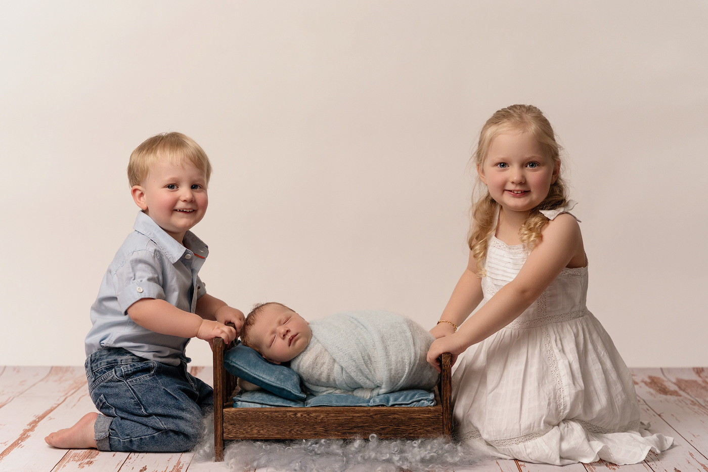 Newborn session price guide. Newborn and family photographer. Hills District. Sydney