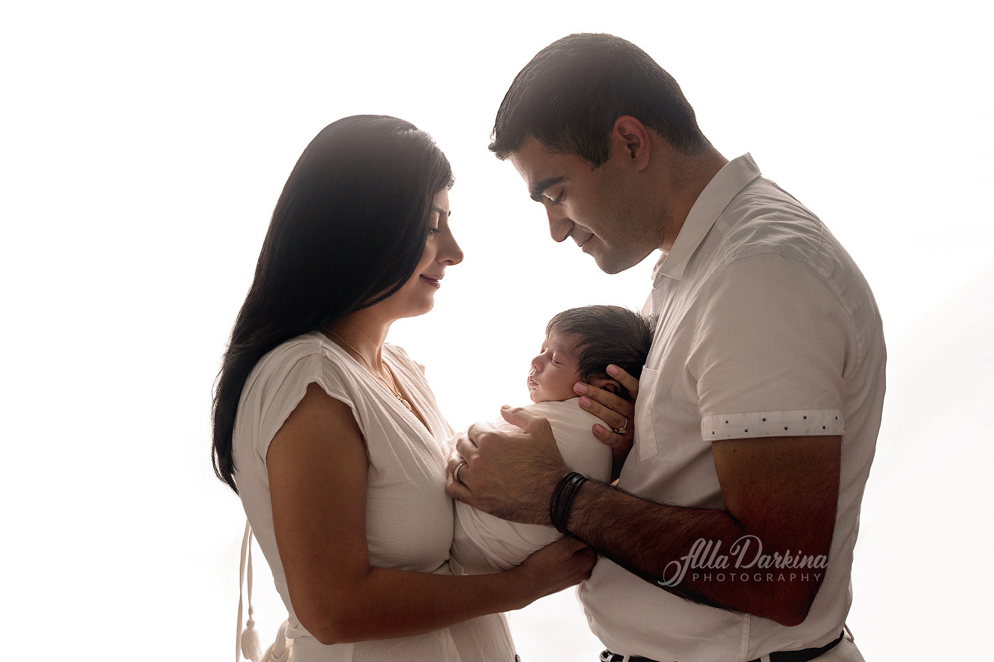 Newborn session price guide. Newborn and family photographer. Hills District. Sydney