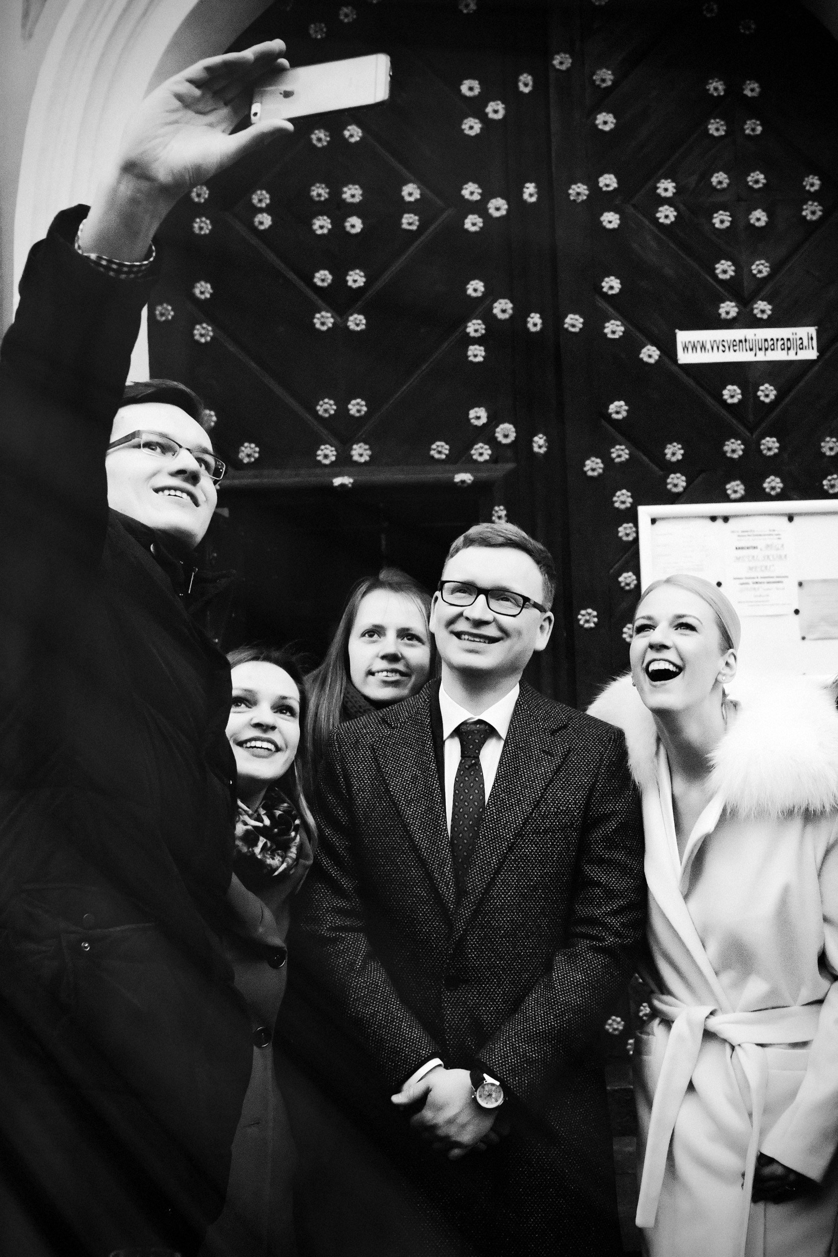 Vestuvių fotosesija, ceremonija, Vestuvių pasiruošimo fotografavimas. Vestuvių fotografas Vilnius Trakai kaina vestuvių fotografavimas fotografė personal.lt photogrpahy kainos jaunoji jaunikis nuotaka santuoka vestuvės, profesionali natūrali meninė reportažinė klasikinė fotosesija, vestuvių fotosesija gamtoje dvare