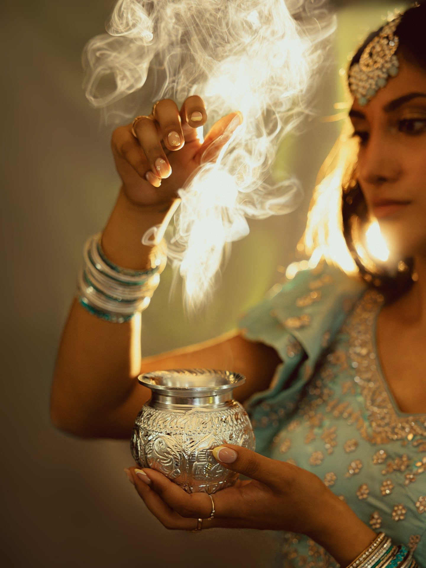 Dream Portrait in Traditional Indian Attire — Studio Photoshoot in Rotterdam. Romantic & Soulful Photography by Natalia Olhova in Rotterdam