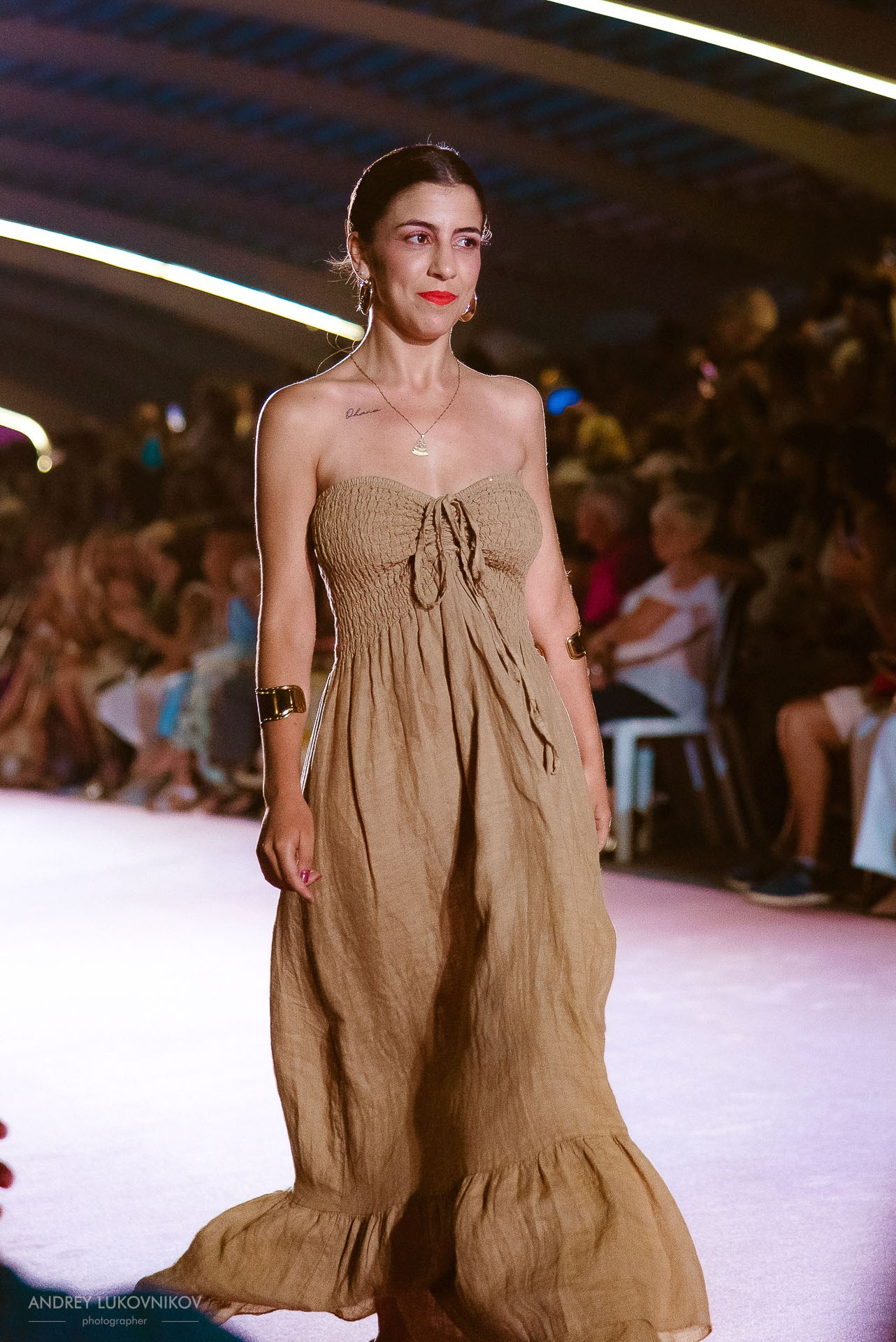 Reportaje del Fin de Semana de Torrevieja 2024 — Fotógrafo de Desfiles de Moda en España, Andrey Lukovnikov