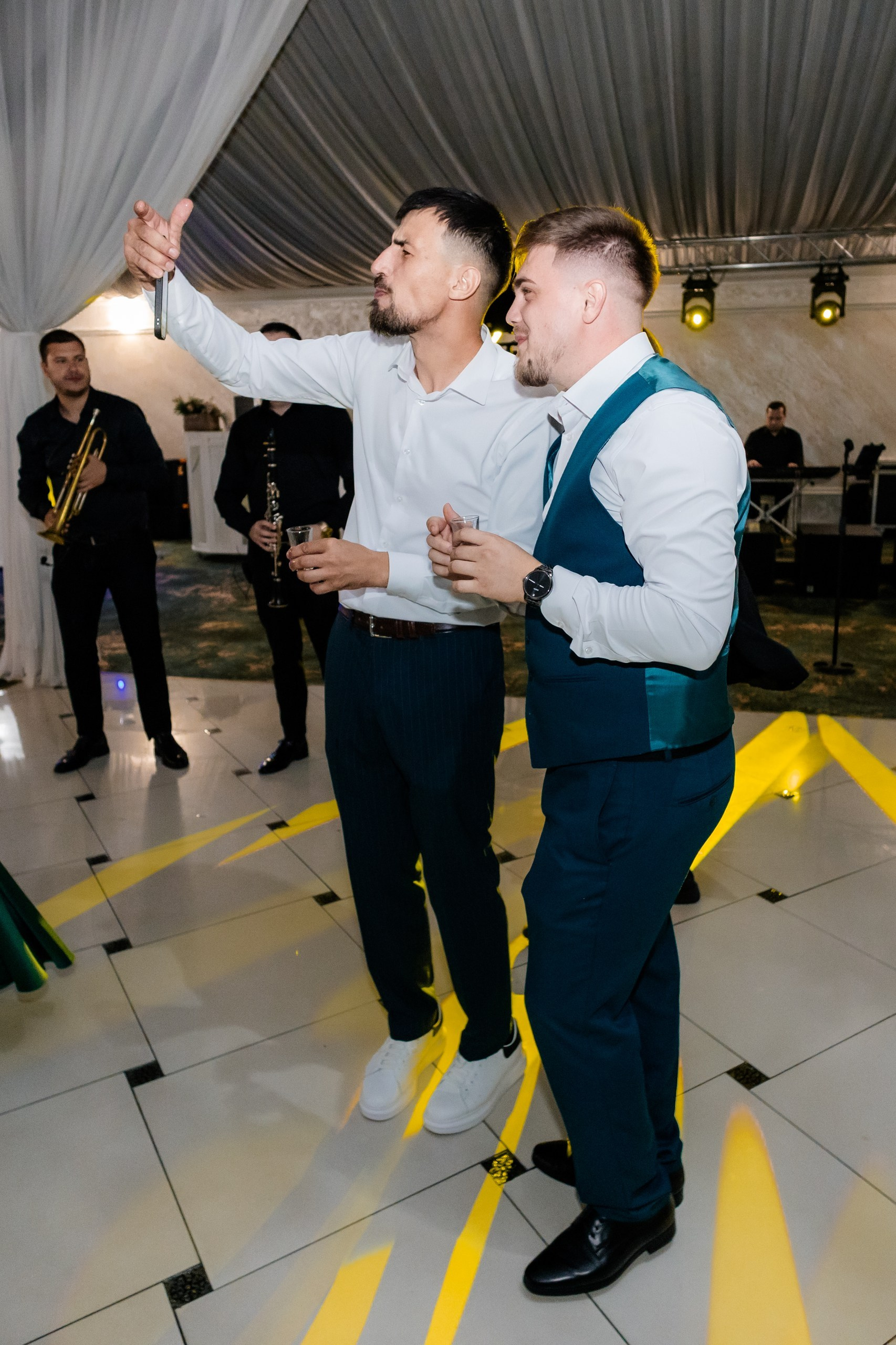 • botez Adam George Botoșani fotograf botez biserica Ziua Crucii AlinoFotoStudio • slujba botez ortodox Botoșani copil cristelniță emoție familie fotograf profesionist • moment scufundare botez biserica Ziua Crucii Botoșani fotograf botez natural • fotograf botez Botoșani copil în brațele nașilor emoții autentice • detalii botez lumânare trusou biserică Ziua Crucii fotograf AlinoFotoStudio • portret copil botez Adam George lumină naturală biserică Botoșani • familie la botez Botoșani momente emoționante biserică fotograf eveniment • preot slujbă botez Botoșani cadre autentice religioase fotografie profesională • mirungere botez ortodox Botoșani fotograf poveste botez • copil după botez în prosop alb emoție pură fotograf botez Botoșani petrecere botez Imperia Cucorani Botoșani decor elegant fotograf eveniment • dans invitați botez Adam George atmosferă veselă Imperia Cucorani • candy bar botez Botoșani detalii dulciuri Imperia Cucorani fotograf • tort botez Adam George moment tăiere tort petrecere Botoșani • familie și invitați la botez Imperia Cucorani cadre naturale emoționale • decor sală botez Imperia Cucorani Botoșani aranjamente elegante • copil botez la petrecere cadre naturale fotograf Botoșani • fotograf botez Botoșani momente spontane invitați petrecere • lumină ambientală petrecere botez Imperia Cucorani fotograf profesionist • atmosferă de seară botez Botoșani distracție și emoție • fotograf botez Botoșani AlinoFotoStudio poveste prin fotografie • fotograf profesionist botez Moldova Botoșani Suceava Iași Neamț • amintiri botez copil fotografii naturale emoții autentice • album botez copil fotografie profesională eveniment religios • fotograf evenimente Botoșani botez cadre autentice și luminoase • Alin Chirilă fotograf botez Botoșani Adam George biserica Ziua Crucii • Alin Chirilă fotograf profesionist botez copil Botoșani momente emoționante • Alin Chirilă fotograf evenimente Botoșani slujbă botez cadru autentic • Alin Chirilă fotograf botez ortodox copil cristelniță Botoșani • Alin Chirilă fotograf familie botez copil emoții reale și naturale • Alin Chirilă fotograf Botoșani portret copil botez lumină naturală • Alin Chirilă fotograf detalii botez trusou lumânare biserică • Alin Chirilă fotograf momente religioase botez Botoșani autentic • Alin Chirilă fotograf copil după botez emoție pură familie • Alin Chirilă fotograf cadre naturale botez copil Botoșani • Alin Chirilă fotograf petrecere botez Imperia Cucorani atmosferă elegantă • Alin Chirilă fotograf Botoșani dans invitați botez copil Adam George • Alin Chirilă fotograf tort botez moment special petrecere Botoșani • Alin Chirilă fotograf candy bar botez detalii elegante Imperia Cucorani • Alin Chirilă fotograf familie și invitați petrecere botez Botoșani • Alin Chirilă fotograf decor sală botez Imperia Cucorani eveniment premium • Alin Chirilă fotograf cadre spontane petrecere botez copil • Alin Chirilă fotograf atmosferă de seară botez Botoșani • Alin Chirilă fotograf emoții și distracție petrecere botez • Alin Chirilă fotograf evenimente copil botez Imperia Cucorani Alin Chirilă fotograf botez Moldova Botoșani Iași Suceava Neamț • Alin Chirilă fotograf profesionist botez copil nordul Moldovei • Alin Chirilă fotograf evenimente familie botez cadre autentice • Alin Chirilă fotograf povestitor prin fotografie botez copil • Alin Chirilă fotograf portofoliu botez Botoșani imagini naturale • Alin Chirilă fotograf servicii botez copil fotografii emoționale • Alin Chirilă fotograf amintiri botez copil cadre luminoase • Alin Chirilă fotograf botez copil stil natural și elegant