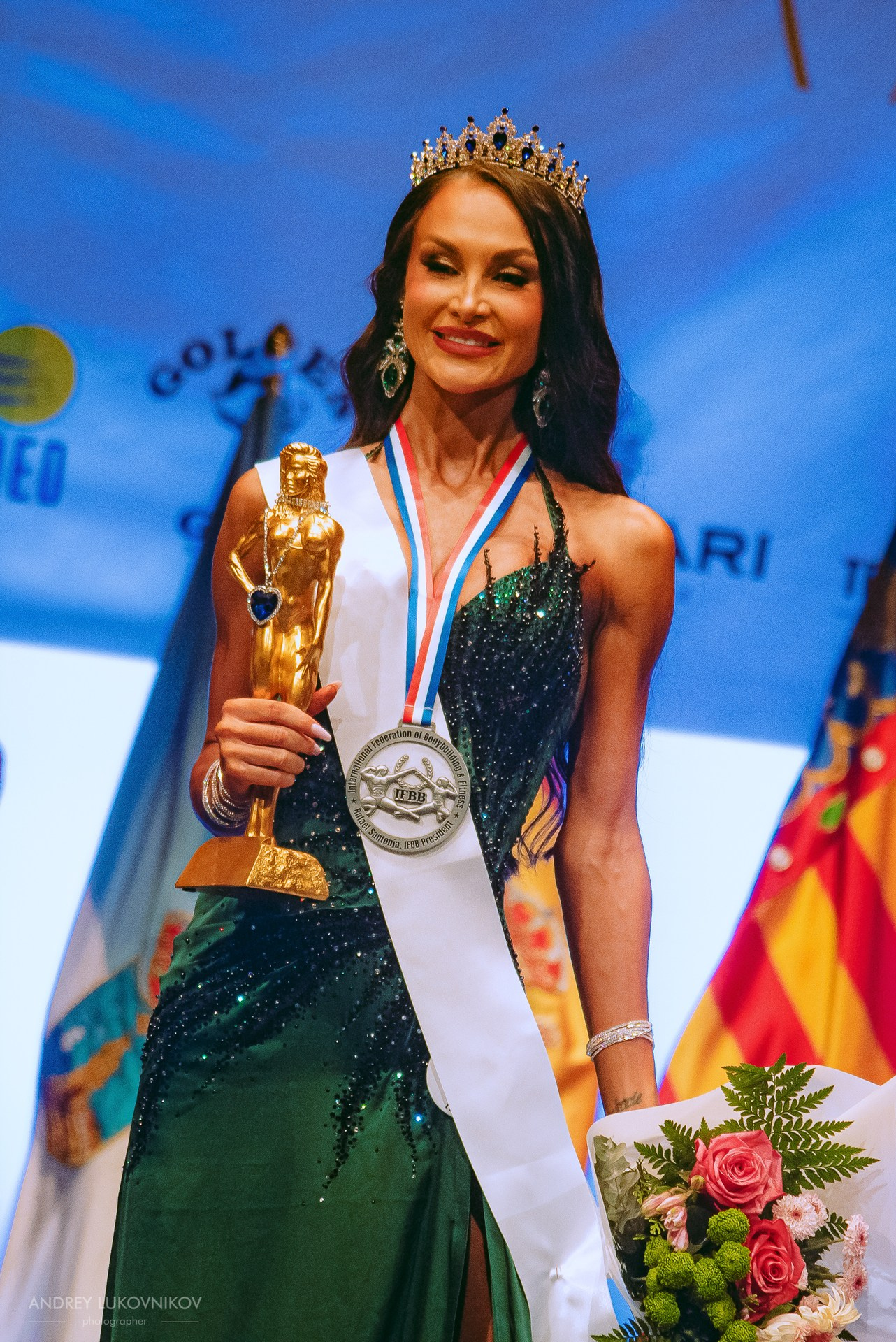 Sesión fotográfica de reportaje para el concurso internacional IFBB Miss Fit Model Europe 2024 en Torrevieja | Fotógrafo Andrey Lukovnikov