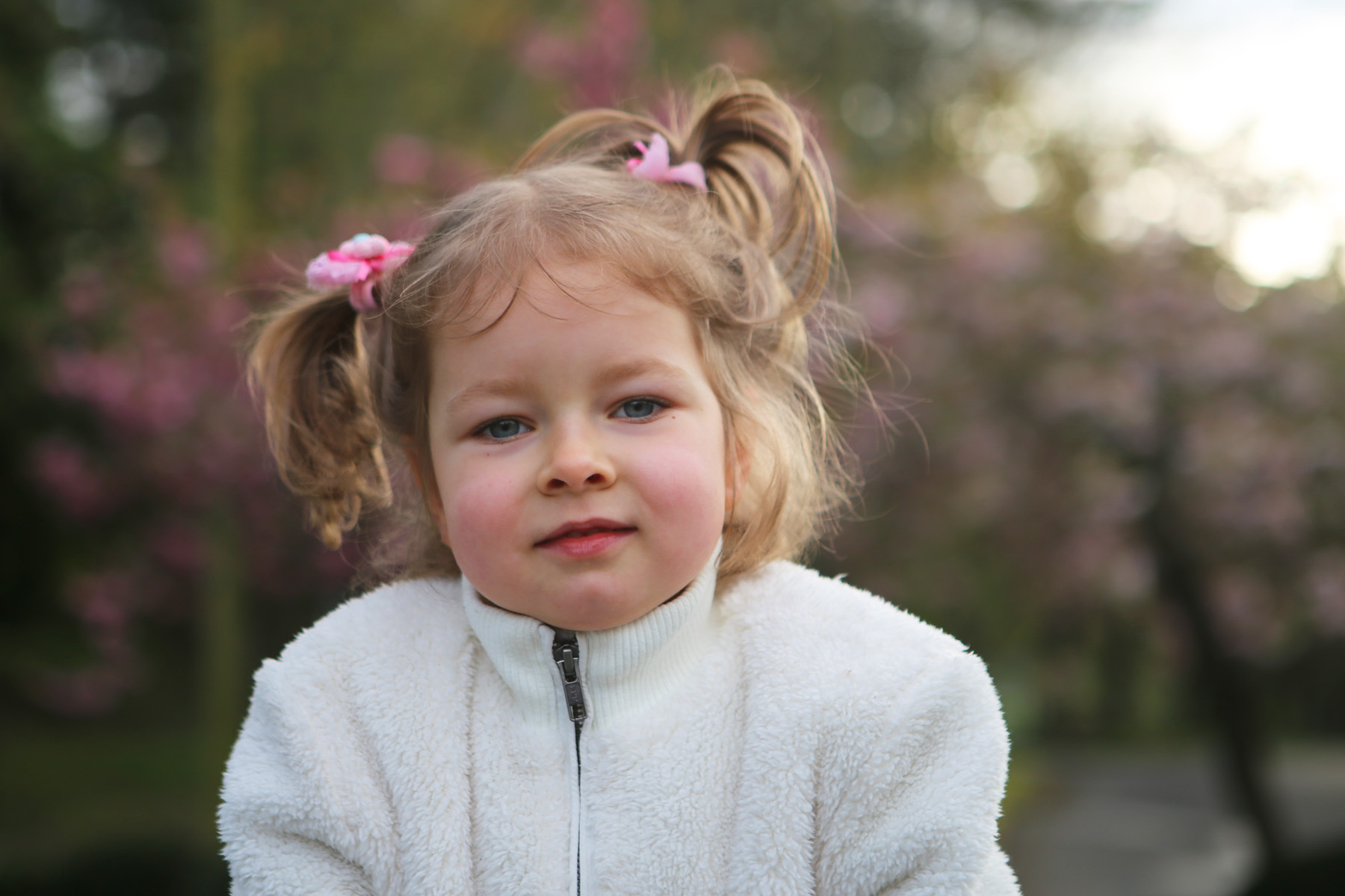 YuAnna studio. Family & Kids Photographer in Seattle area, located in