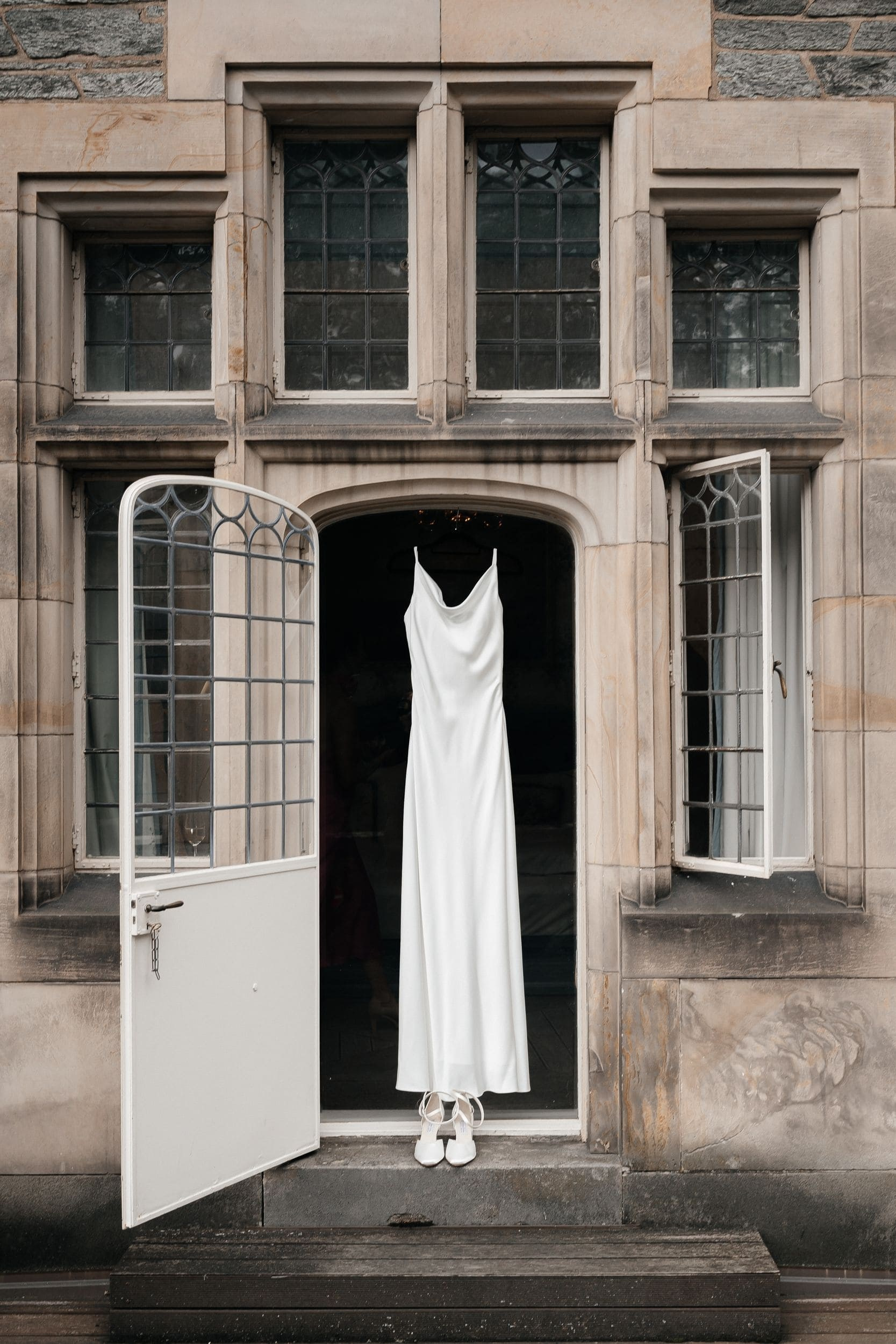 Civil Wedding at Schlosshotel Kronberg by Frankfurt. Wedding photographer & videographer in Germany and Frankfurt | Denis Mirosnik