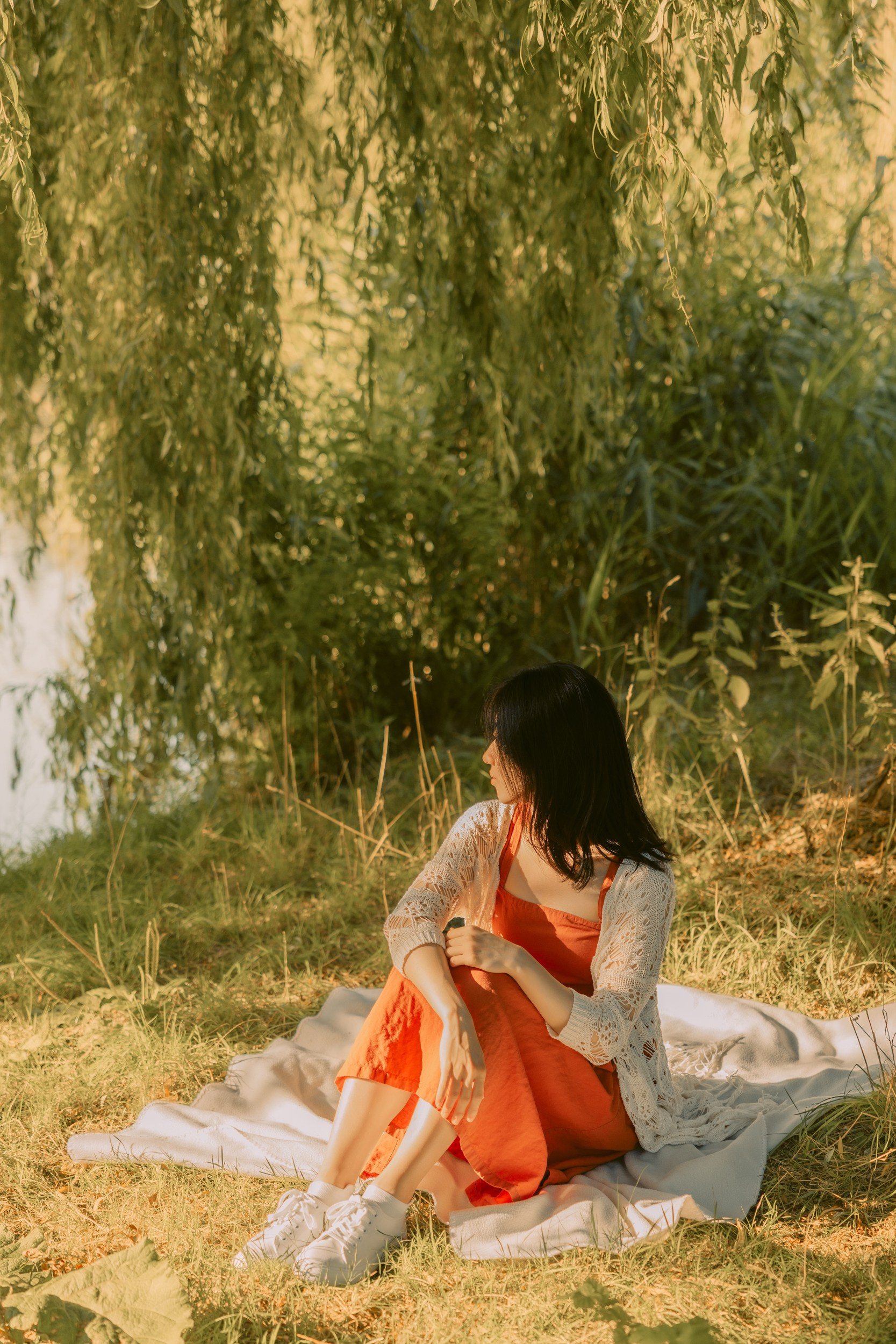 Red Dress Photoshoot in Kralingse Bos, Rotterdam — Portraits by the Lake. Romantic & Soulful Photography by Natalia Olhova in Rotterdam