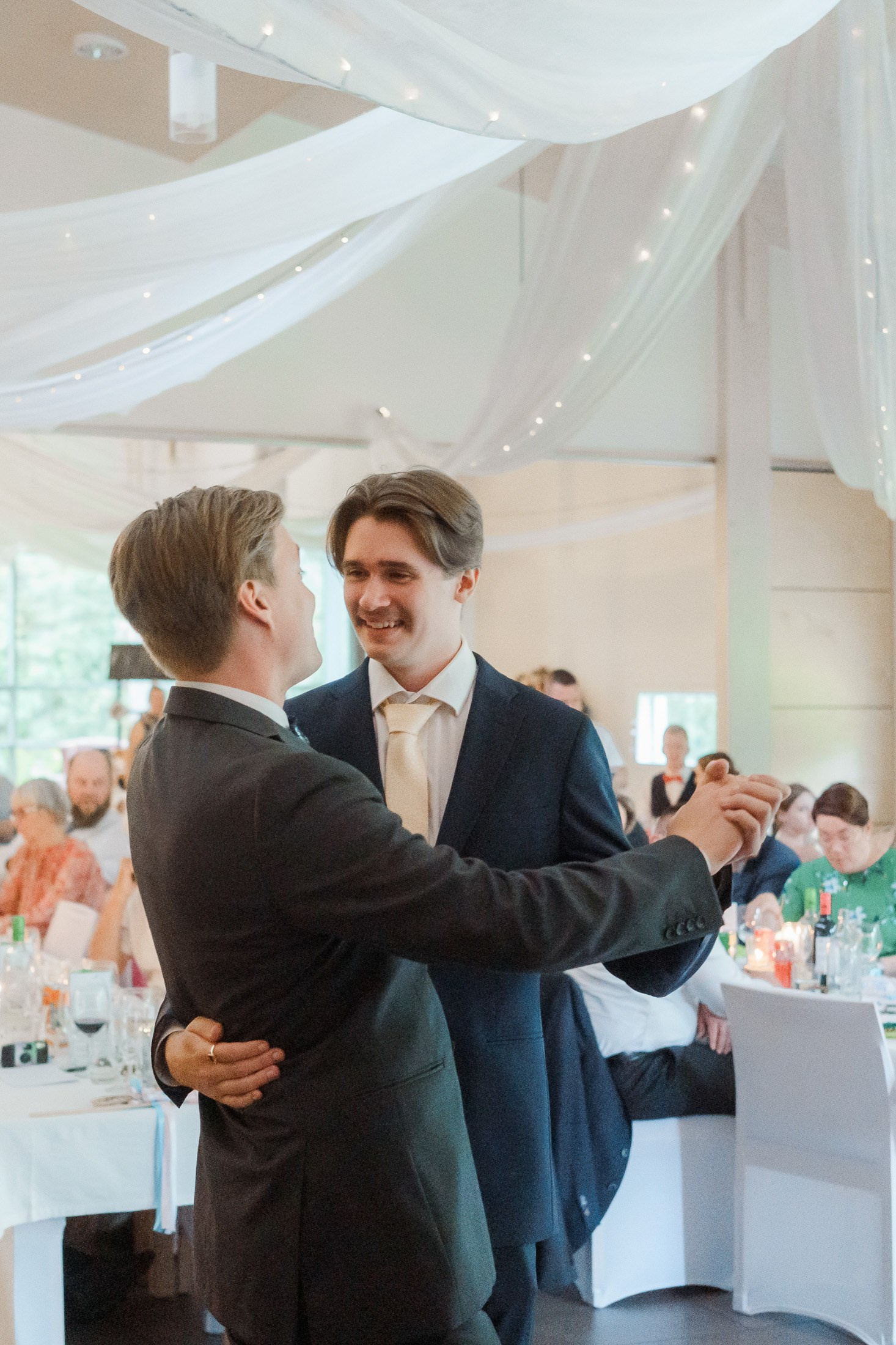 Charlotta ja Dennis, dokumentaarinen hääkuvaus Seinäjoki