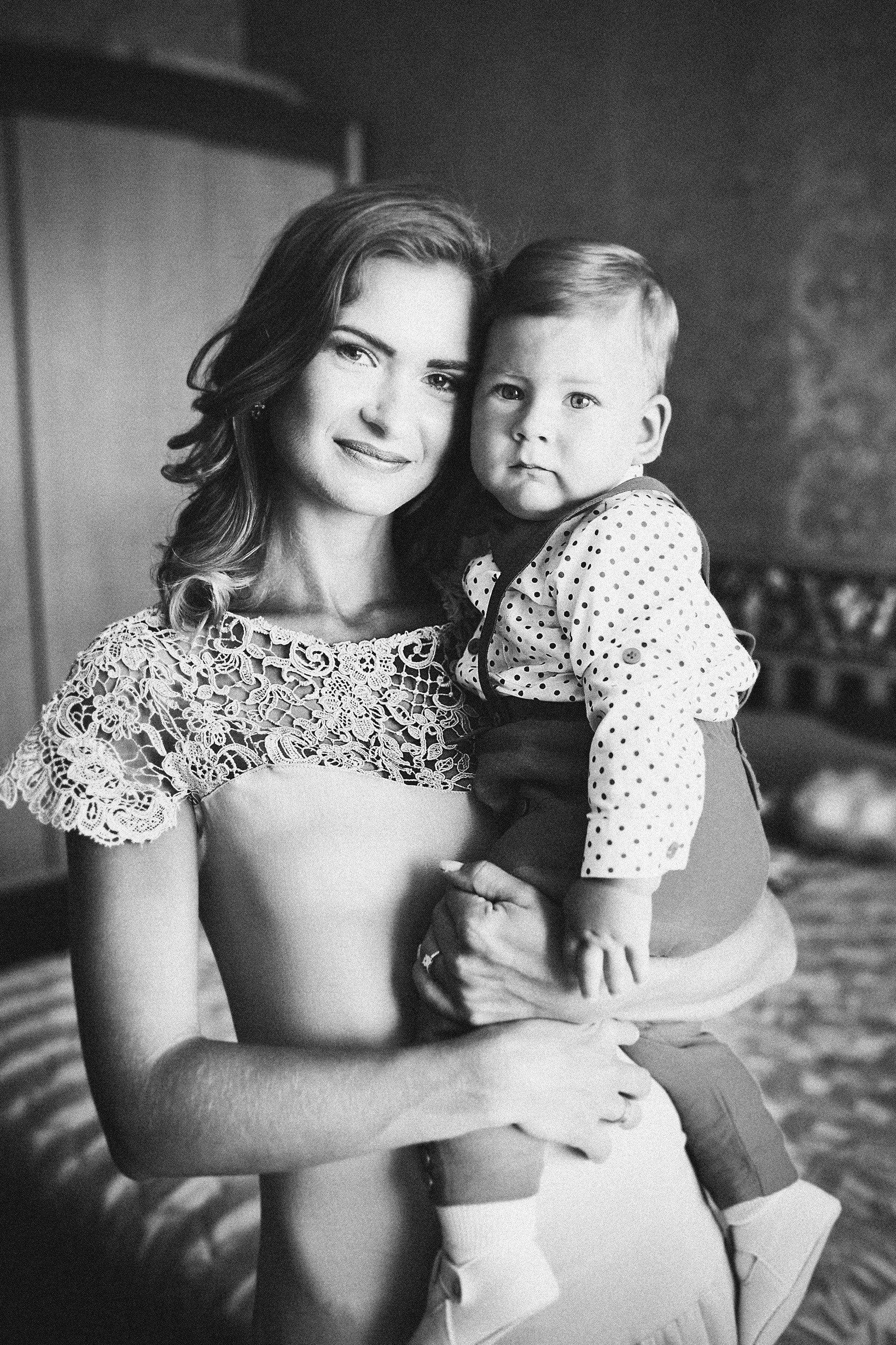 Krikštynos, krikštas, krikštynų fotosesija, ceremonija, bažnyčia krikštynų pasiruošimo fotografavimas. Krikštynų fotografas Vilnius Trakai kaina krikštynų fotografavimas fotografė personal.lt photogrpahy kainos šeima, vaikai profesionali natūrali meninė reportažinė klasikinė fotosesija, krikštynų fotosesija gamtoje