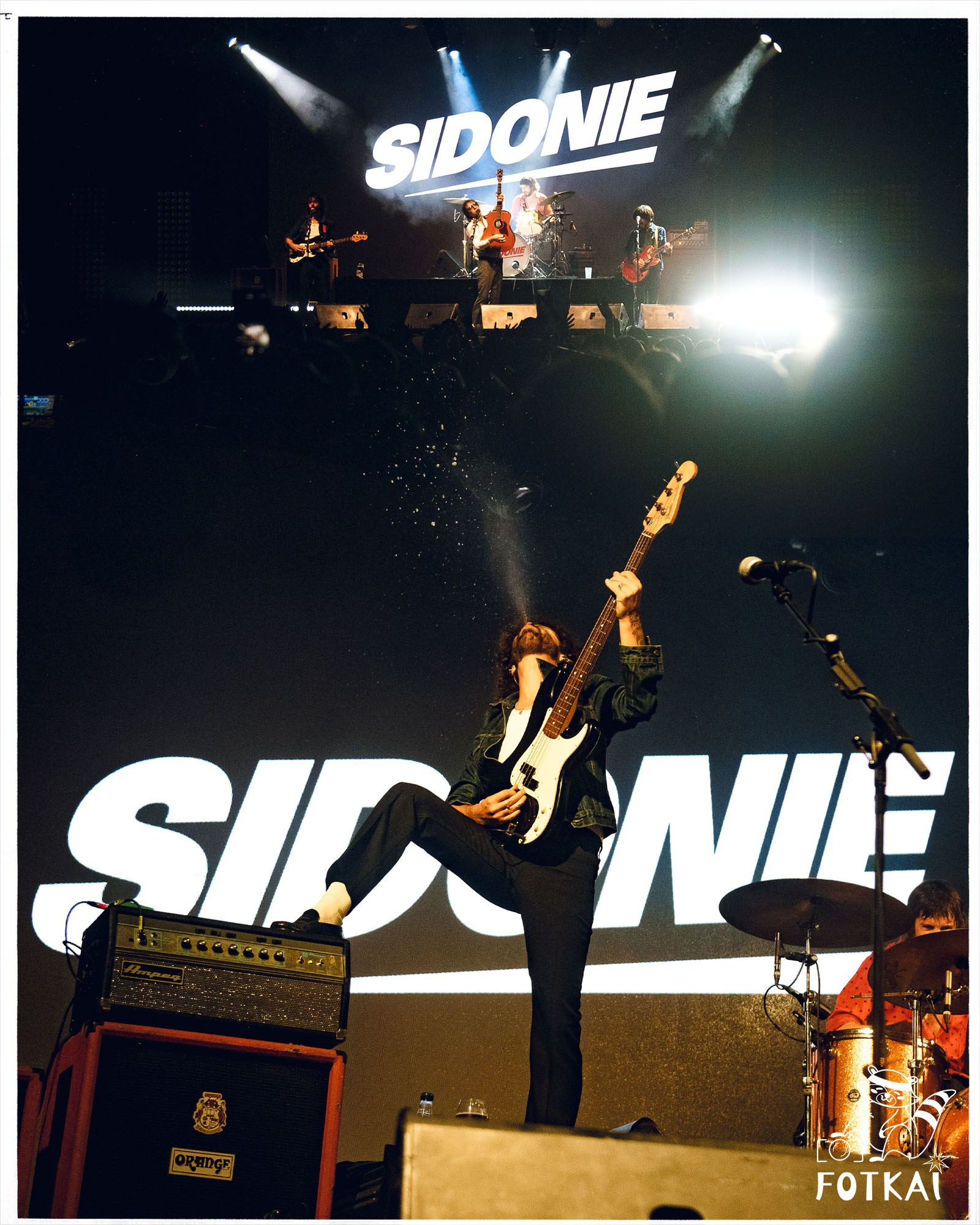 Sidonie y La La Love You en Torrevieja: una noche de contrastes que encendió el Palacio de los Deportes | FOTKAI