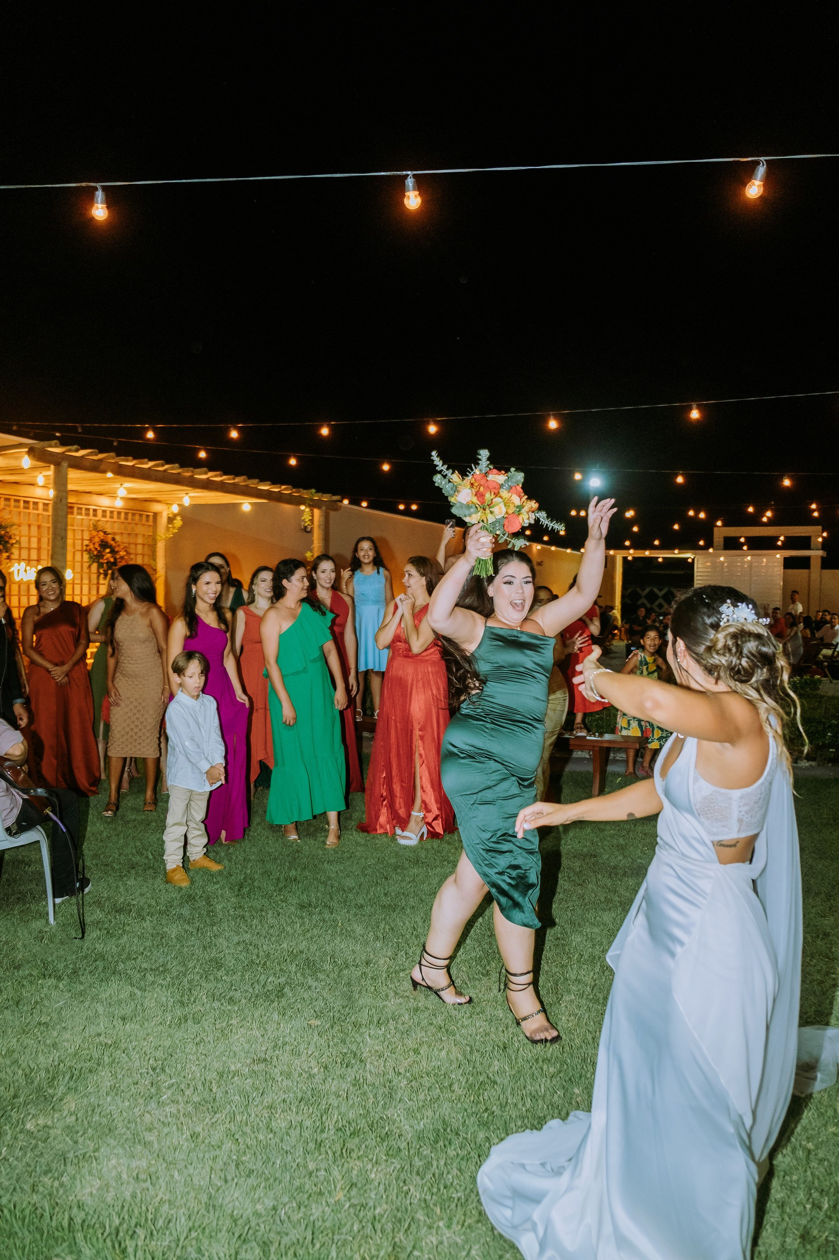 Casamento Thainá e Felipe. R&S Fotografia e Filme fotografamos e filmamos casamentos, ensaios diversos, eventos em geral e hotelaria