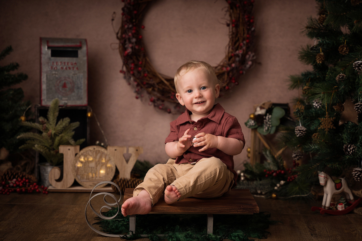 Christmas mini sessions 2024, Sydney. Newborn and family photographer. Hills District. Sydney