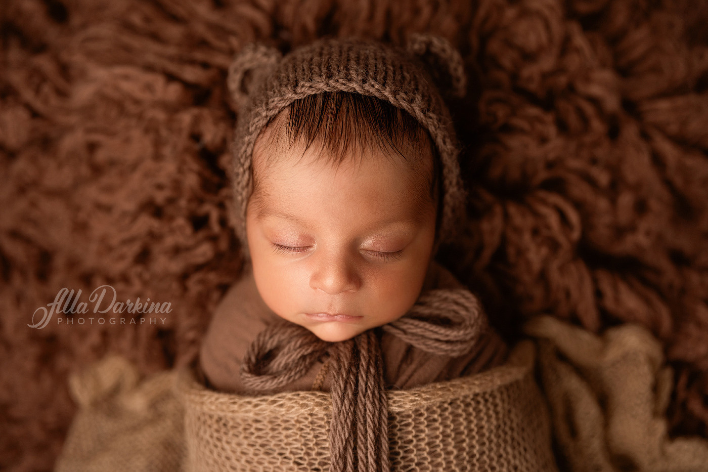 Newborn session price guide. Newborn and family photographer. Hills District. Sydney