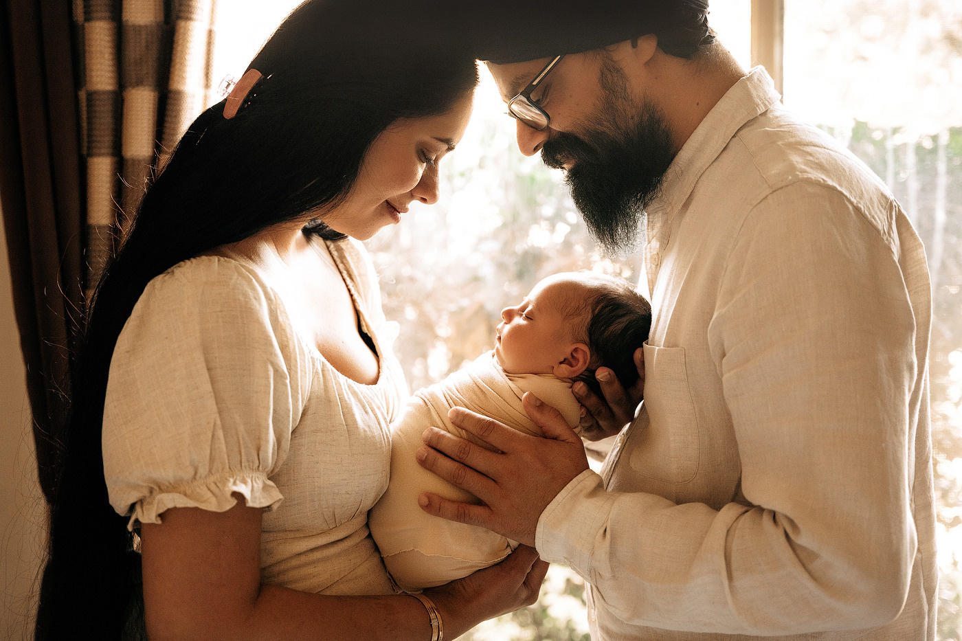 Newborn session price guide. Newborn and family photographer. Hills District. Sydney