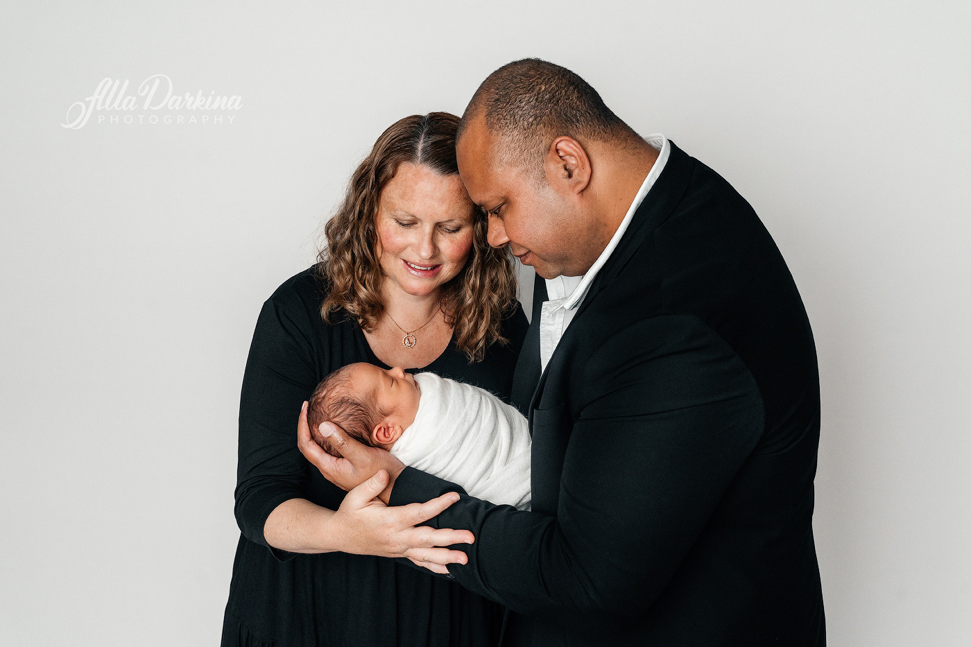 Newborn session price guide. Newborn and family photographer. Hills District. Sydney