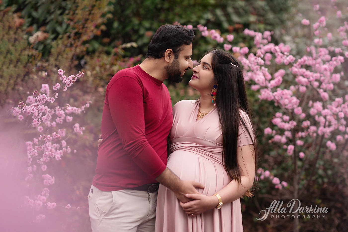 Maternity session session price guide. Newborn and family photographer. Hills District. Sydney